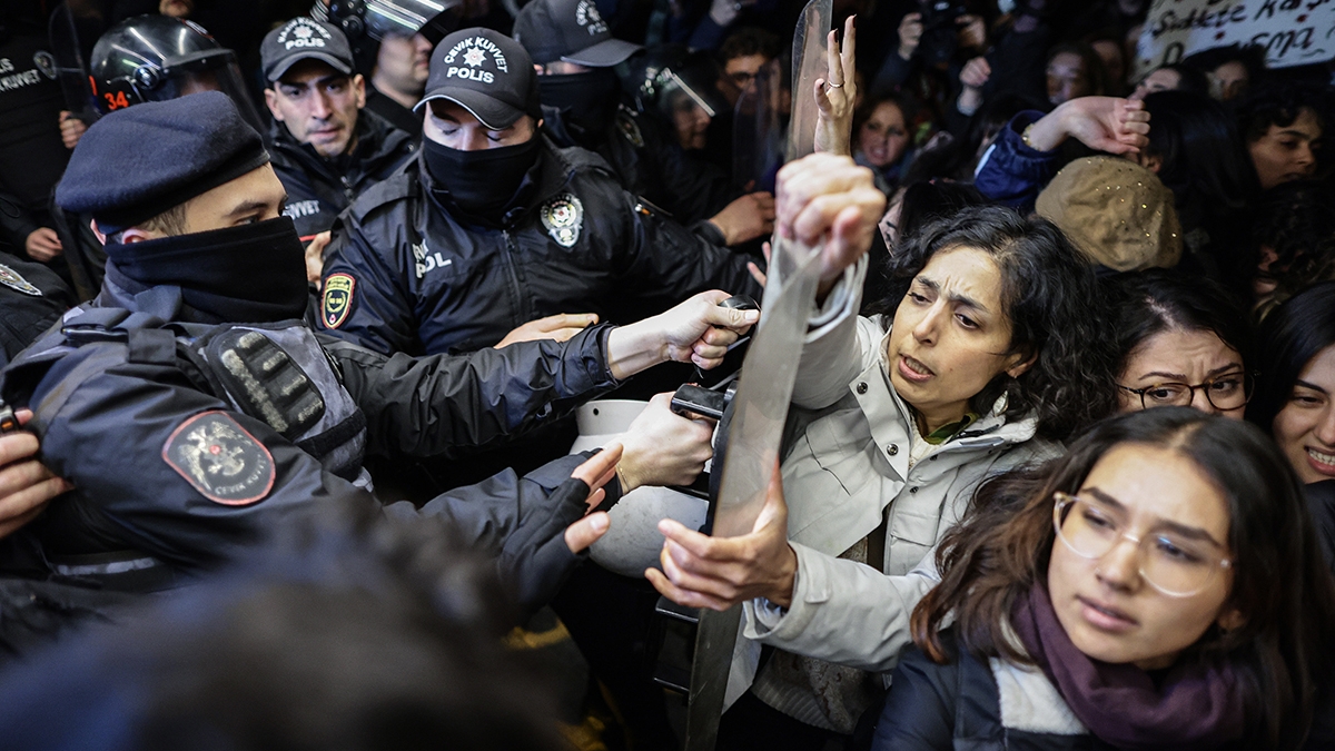 Demonstration marks International Day for the Elimination of Violence against Women in Istanbul